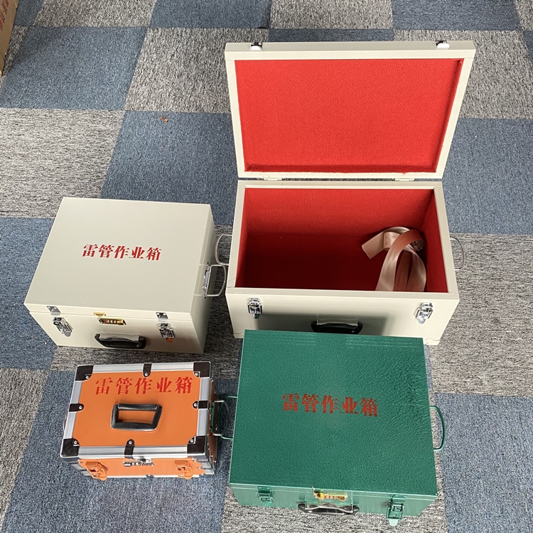 江达爆破工程作业箱如何选择？玻璃钢与传统材质的全面对比